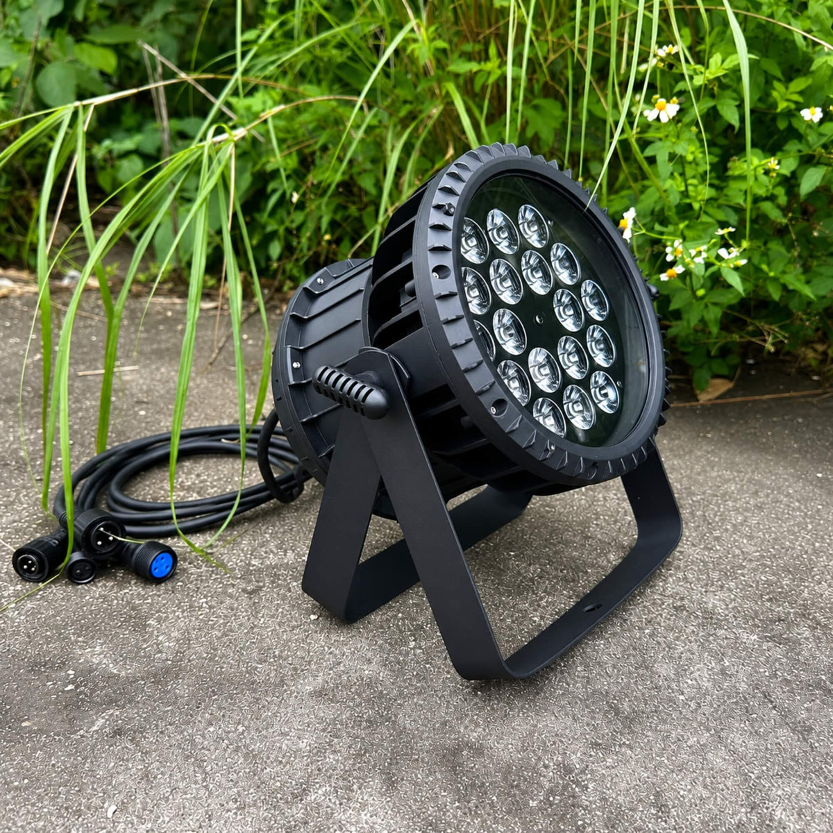 P9 8CH DMX Outdoor Waterproof LED Par Light 18 × 10W RGBW 180W – product image 2 | SeeMyMails Marketplace